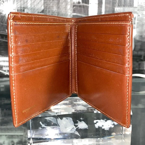 Authentic Classic Burberry Bifold Wallet - Picture 5 of 15